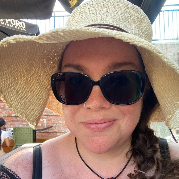 Meet your Posher, Jordanna - Picture 1 of 1